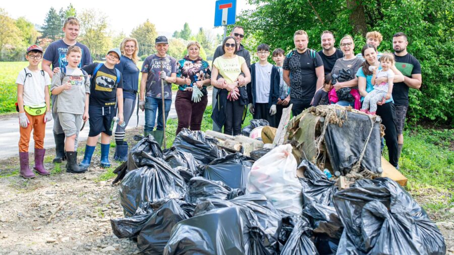 Radni i mieszkańcy sprzątanie
