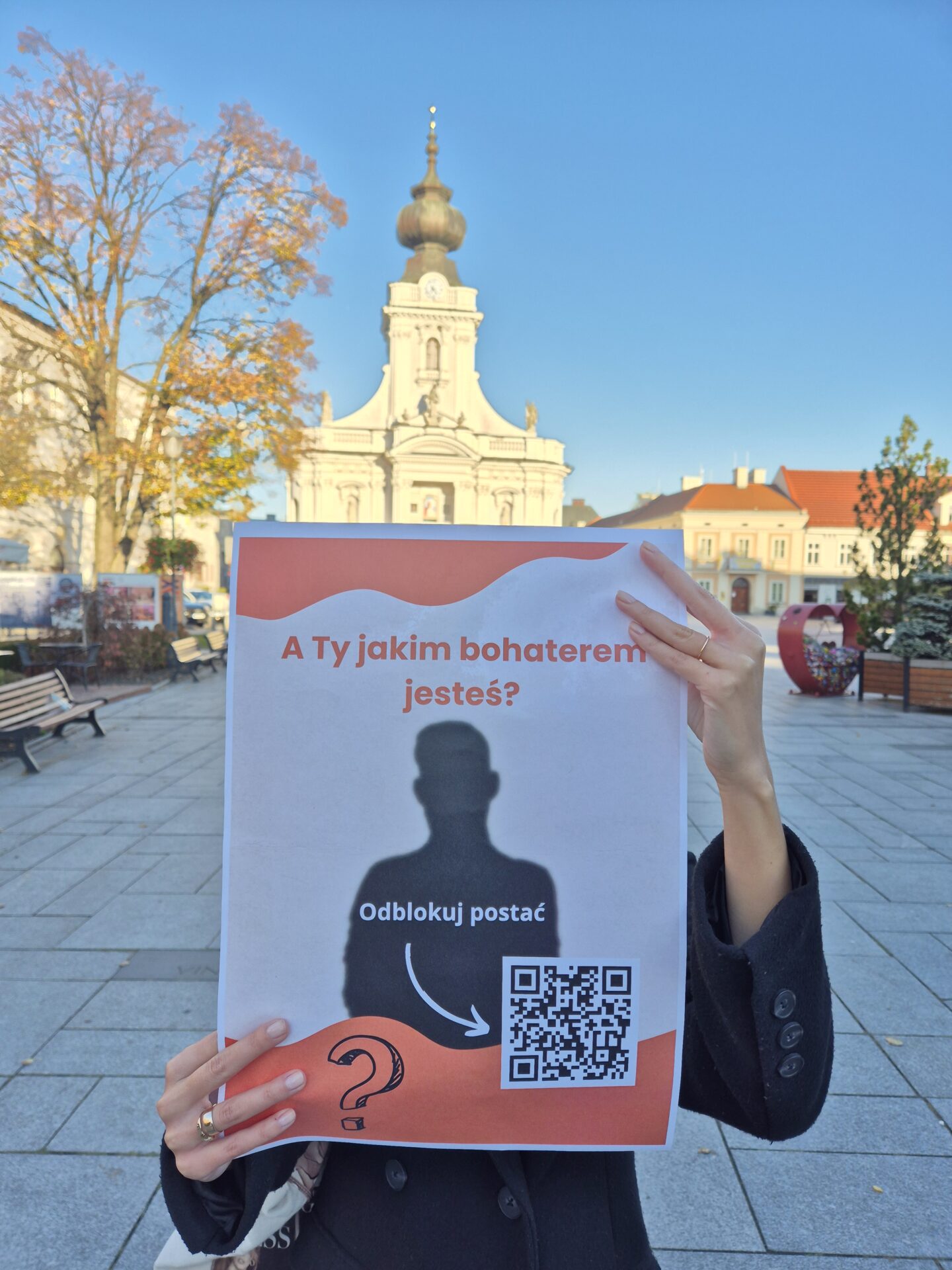A Ty jakim bohaterem jesteś - czyli co kryje się za tajemniczymi plakatami?