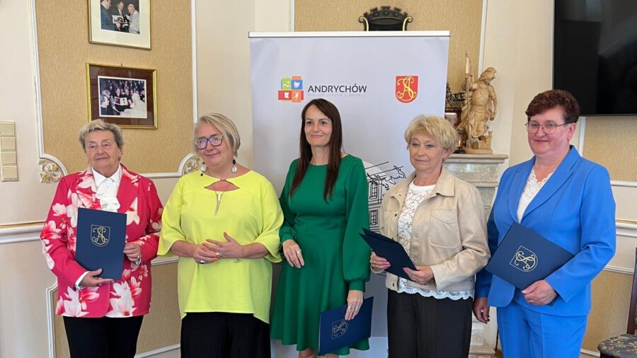 Na zdjęciu nowo wybrany zarząd Stowarzyszenia Gospodyń Wiejskich w Andrychowie.